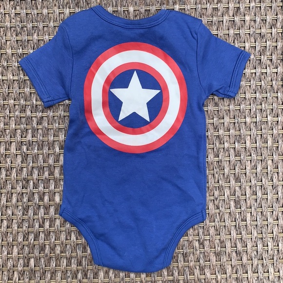 Captain America baby onesie 3-6mo - Picture 2 of 3